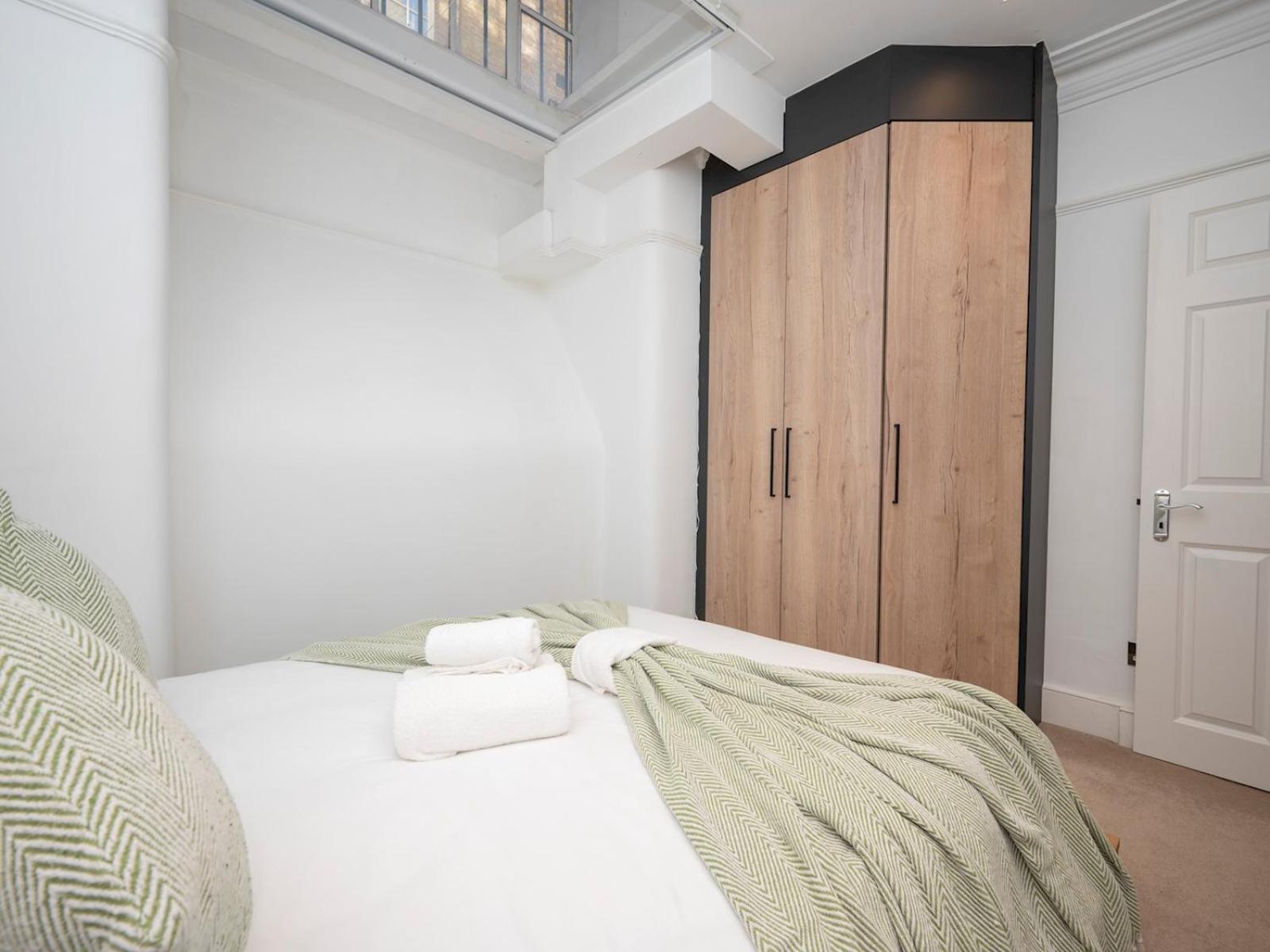 Apartment 3-bed Flat Ensuite Near Farringdon Barbican Pass The Keys